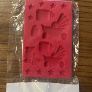 Biberon,bebek arabası temalı kırmızı silikon kalıp