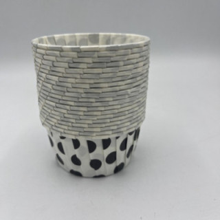 Beyaz renk siyah puantiyeli  muffın kalıp çap:8 Adet:20