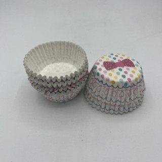 Pembe fiyonk detaylı cupcake kalıbı adet:20