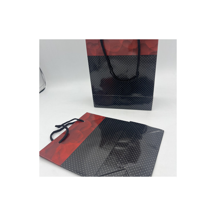 Kırmızı siyah ipli çanta poşet