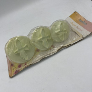 Üçlü beyaz büyük martı şekilli basmalı kalıp plastik