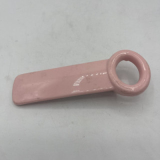 Pembe şişe kavanoz açacağı