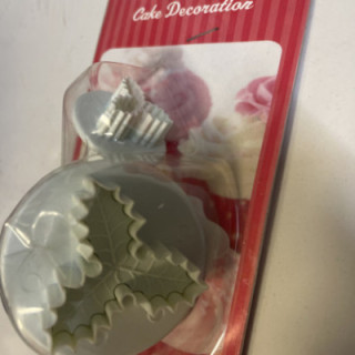 Beyaz renk 3 dallı yaprak basmalı kopat kalıp