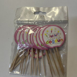 Yuvarlak pembe iyiki doğdun yazılı kürdan seti 20li