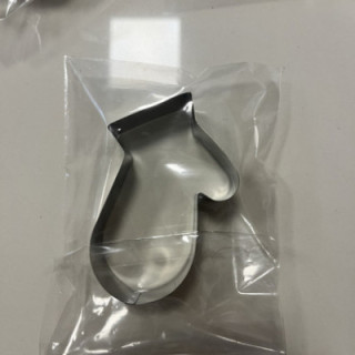 Eldiven şeklinde metal kurabiye kalıbı