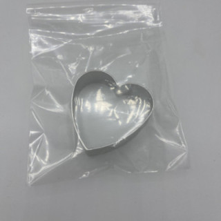 Tek kalp şeklinde alüminyum kurabiye kalıbı