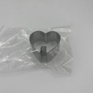 Bardak kenarı kalp şeklinde metal kurabiye kalıbı