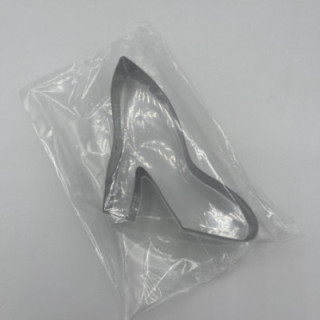 Topuklu ayakkabı şekilli metal kurabiye kalıbı