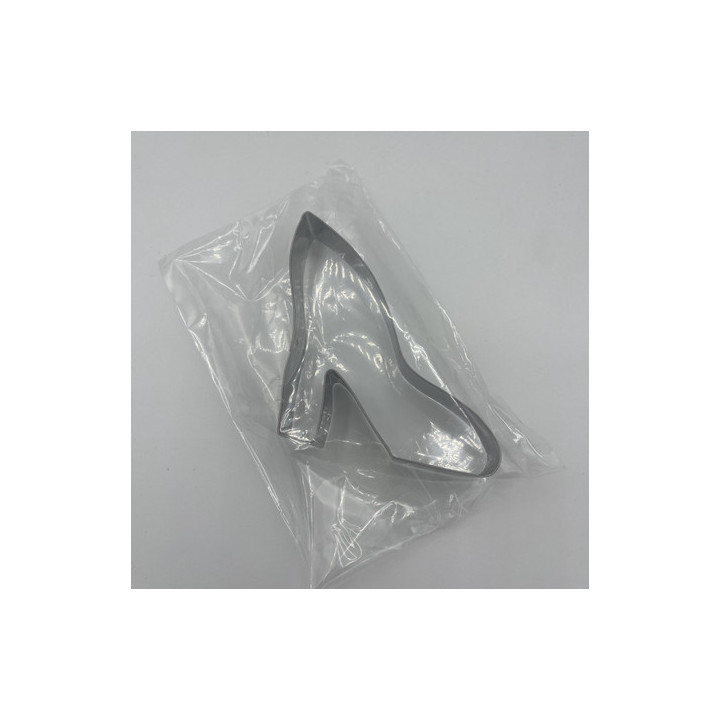 Topuklu ayakkabı şekilli metal kurabiye kalıbı