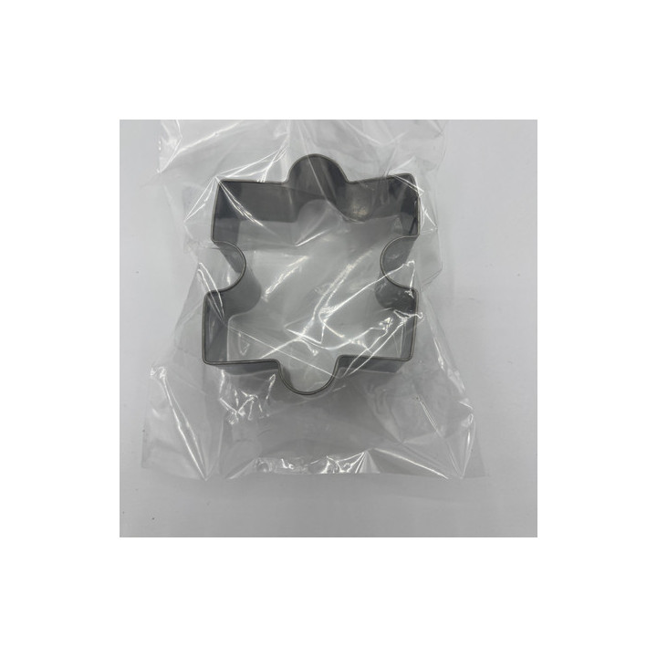 Küçük puzzle şeklinde metal kurabiye kalıbı