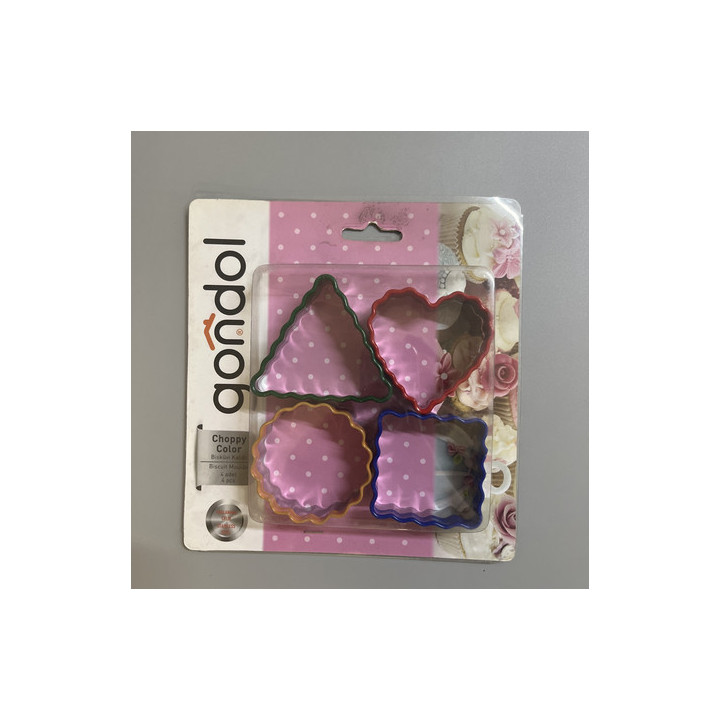 Kenarları farklı renkli 4lü geometrik şekilli metal kalıp