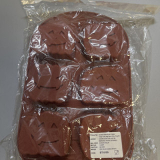 Kahverengi  renk 6 bölümlü halloween silikon kalıp