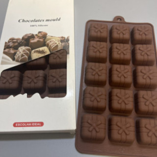 Kahverengi hediye paketi desenli silikon kalıp